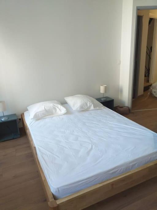 Maison De Ville Vic-le-Comte Ngoại thất bức ảnh